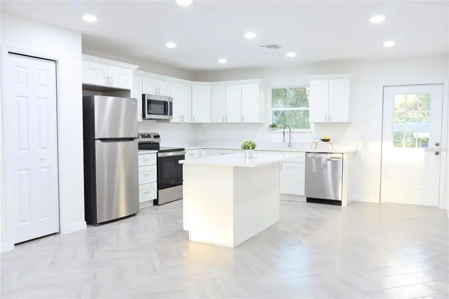 4275 SE 130 Place, Belleview, FL 34420 - Image #2