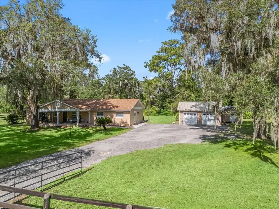 5700 NW 135th Avenue, Morriston, FL 32668 - Image #2