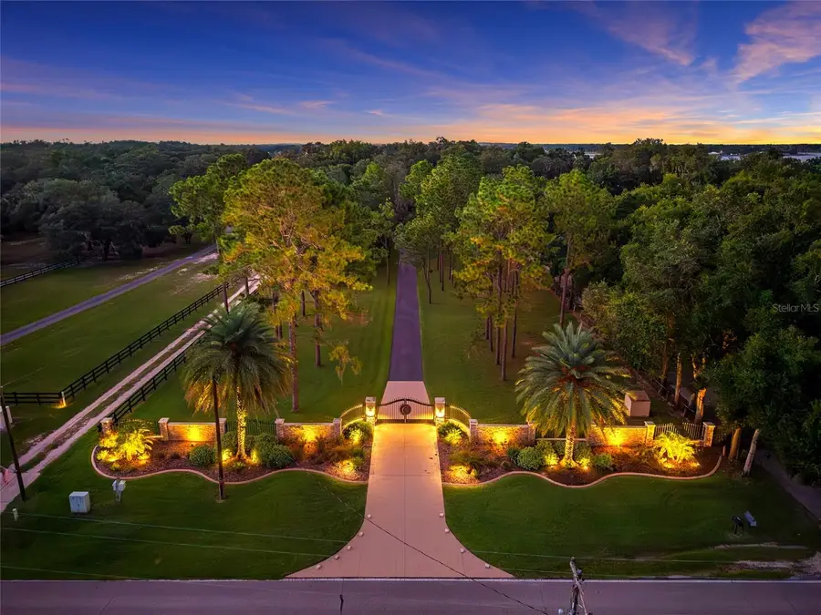 10745 SE Sunset Harbor Road, Summerfield, FL 34491 - Image #2