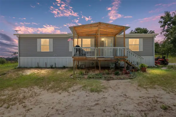 453 Old Hawthorne Road, HAWTHORNE, FL 32640