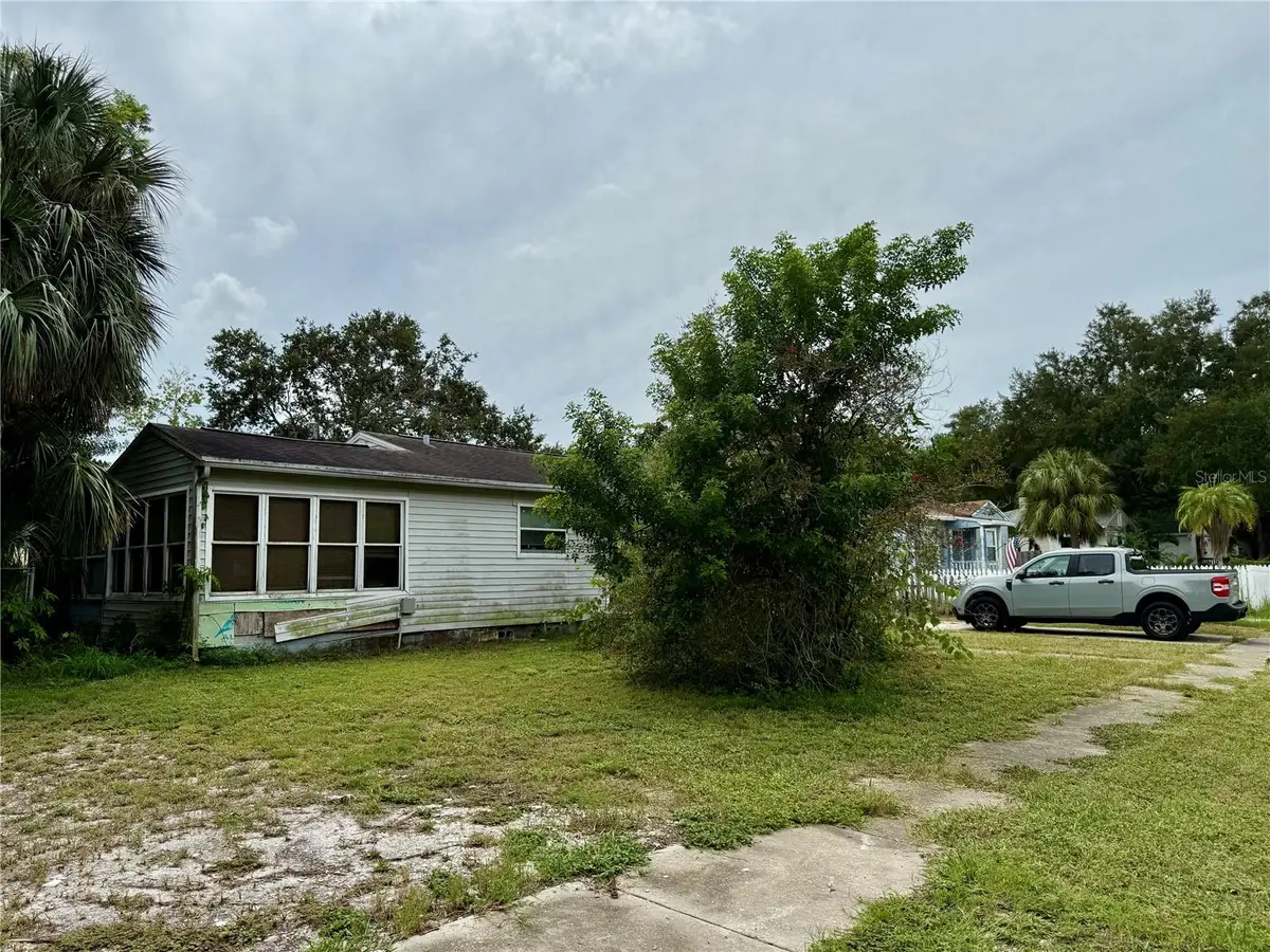762 60th Avenue Ne, Saint Petersburg, FL 33703 - Image #1