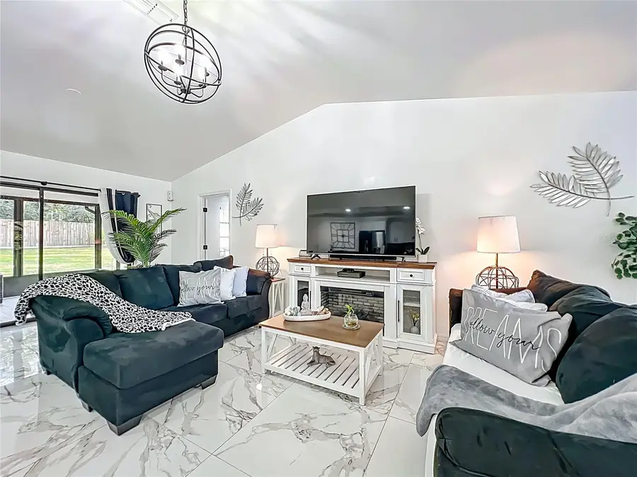 21668 SW Peach Blossom Street, Dunnellon, FL 34431 - Image #2