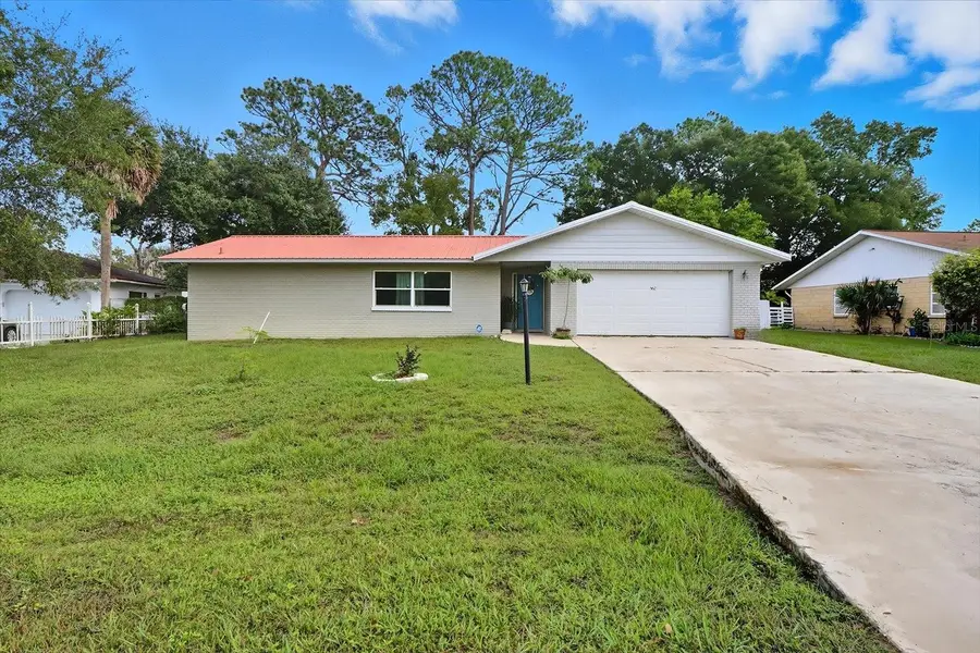 562 Silver Course Loop, Ocala, FL 34472 - Image #2