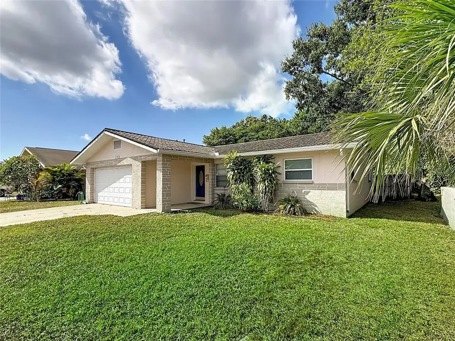 2100 58th Street N, Saint Petersburg, FL 33710 - Image #2