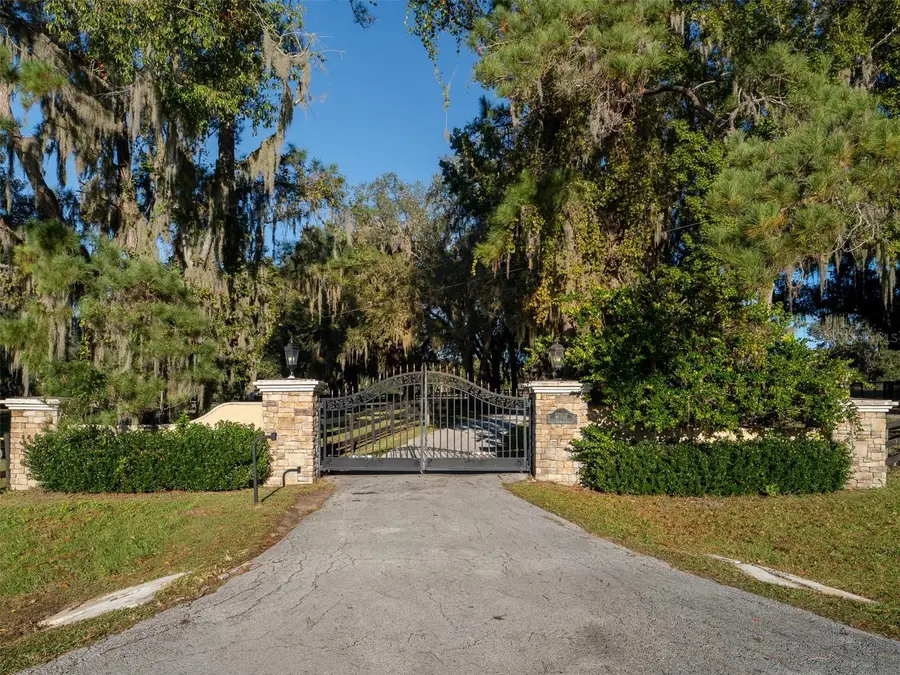 13010 NW 90th Avenue, Reddick, FL 32686 - Image #2