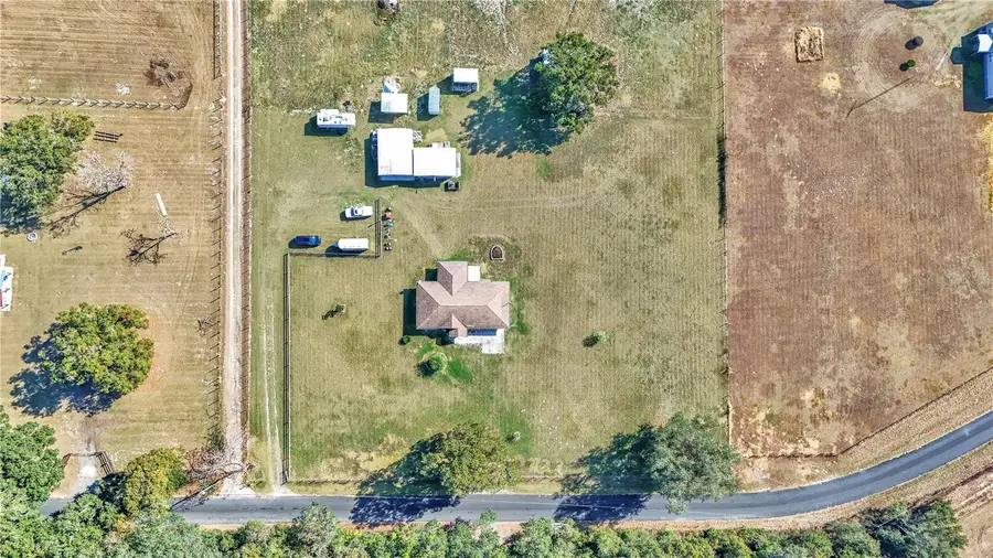 16391 S Magnolia Avenue, Summerfield, FL 34491 - Image #2