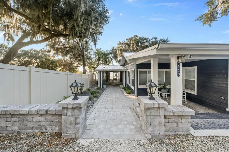 15340 SE 140th Avenue Road, Weirsdale, FL 32195 - Image #2