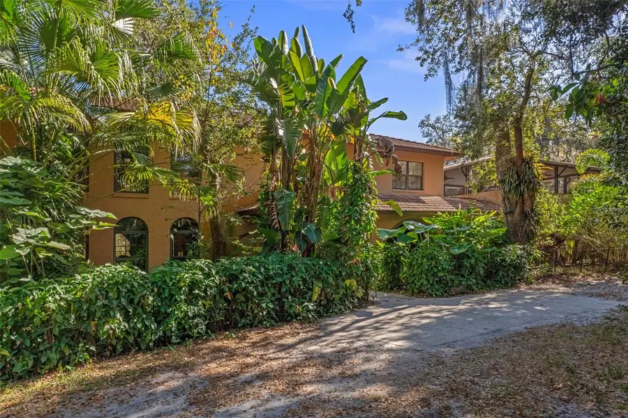 27910 Debbie Road, Okahumpka, FL 34762 - Image #2