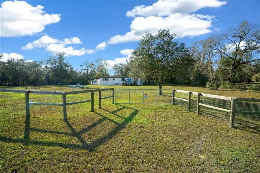 6250 SE 150th Avenue, Morriston, FL 32668 - Image #2