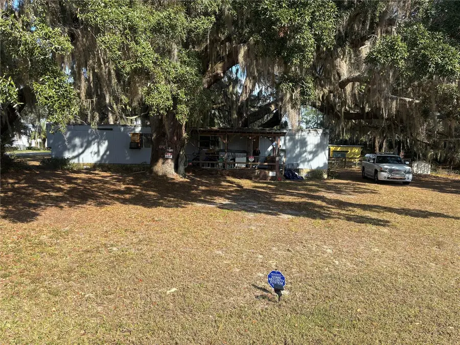 6335 SE 159th Court, Ocklawaha, FL 32179 - Image #2