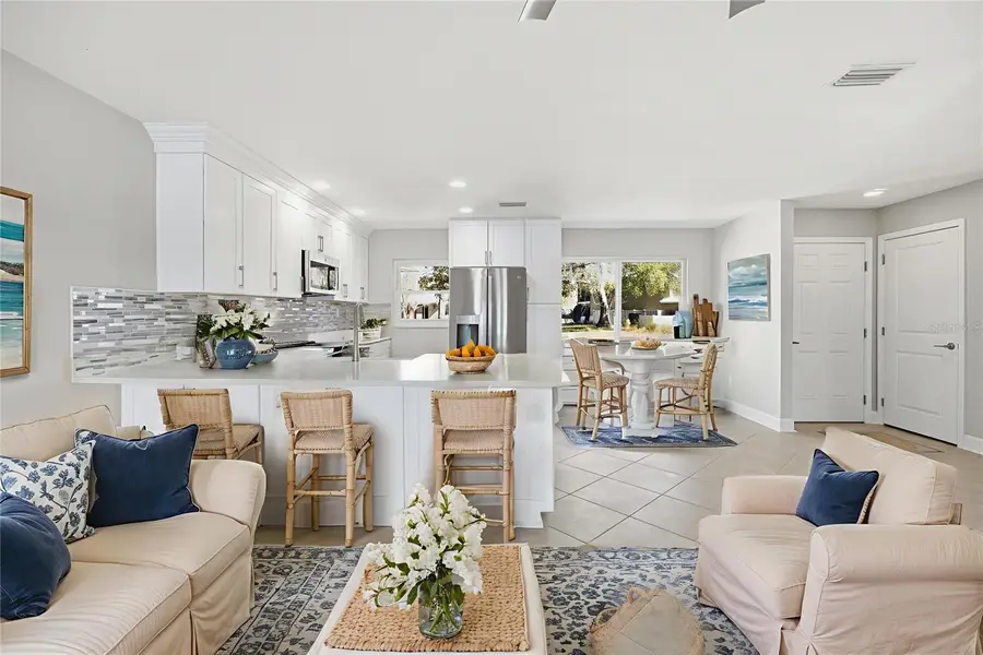 11586 W Bayshore Drive #14, Crystal River, FL 34429 - Image #2