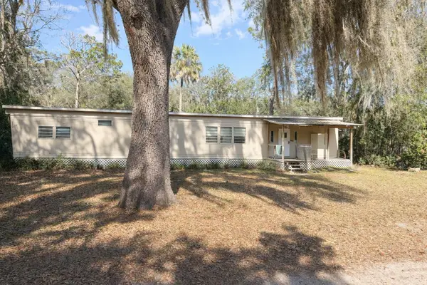 25215 NE 133rd Street, FORT MC COY, FL 32134