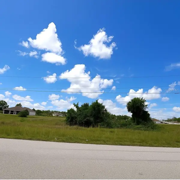 834 Jaguar Boulevard, LEHIGH ACRES, FL 33974