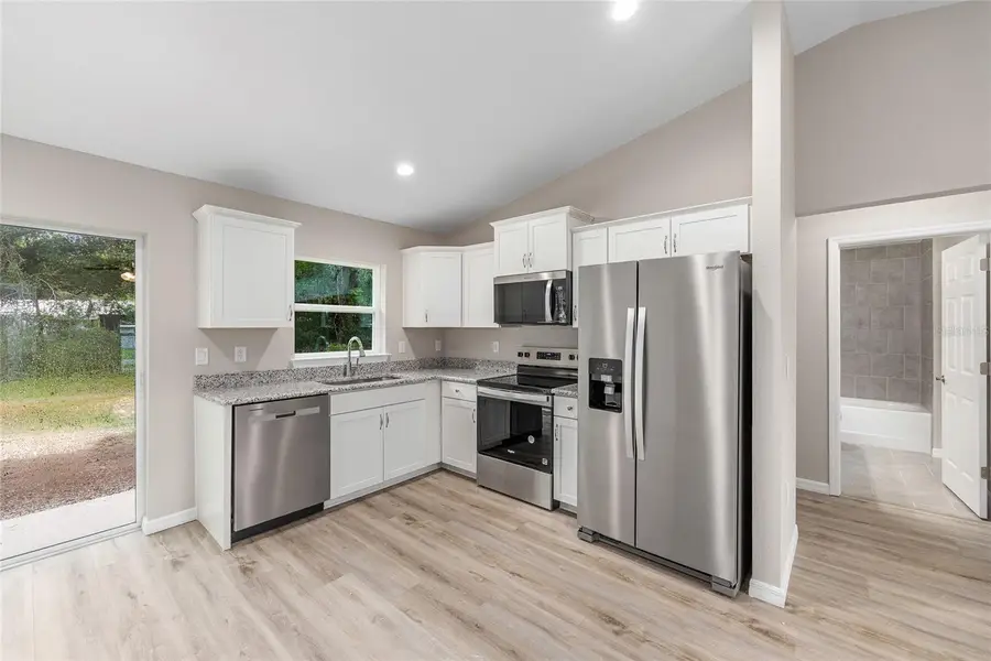 20054 SW Rainbow Lakes Boulevard, Dunnellon, FL 34431 - Image #3