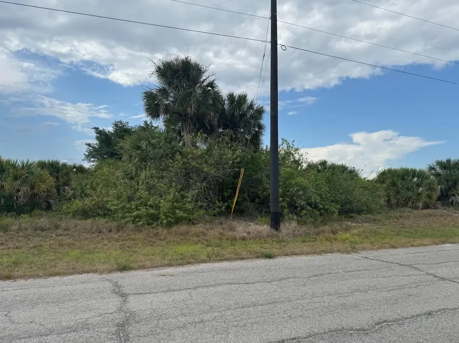 320 Kansas Terrace, Labelle, FL 33935 - #3