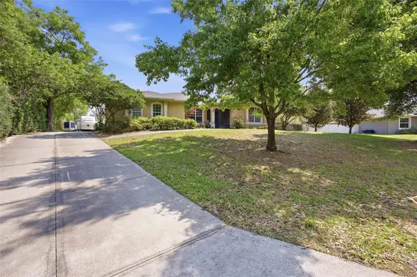 10645 Parkway Drive, CLERMONT, FL 34711