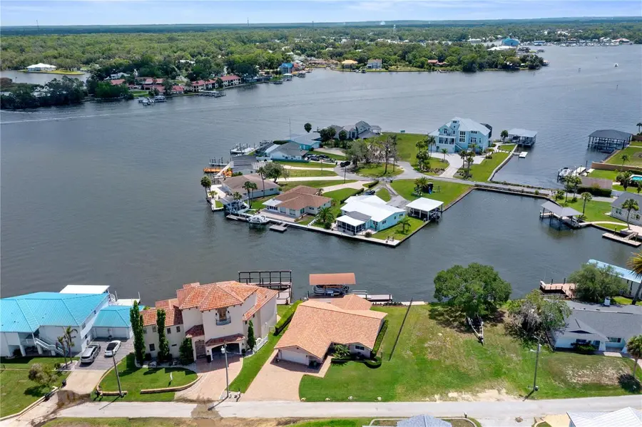2221 N Kings Cove Point, Crystal River, FL 34429 - #2