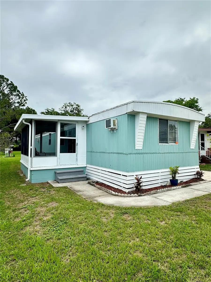 818 Michigan Street, Wildwood, FL 34785 - #2