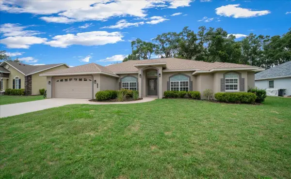 5413 SE 107th Street, BELLEVIEW, FL 34420