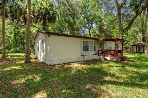 3424 NE 162nd Street, CITRA, FL 32113