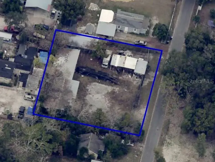210 N New Hampshire Avenue, Apopka, FL 32712 - #1