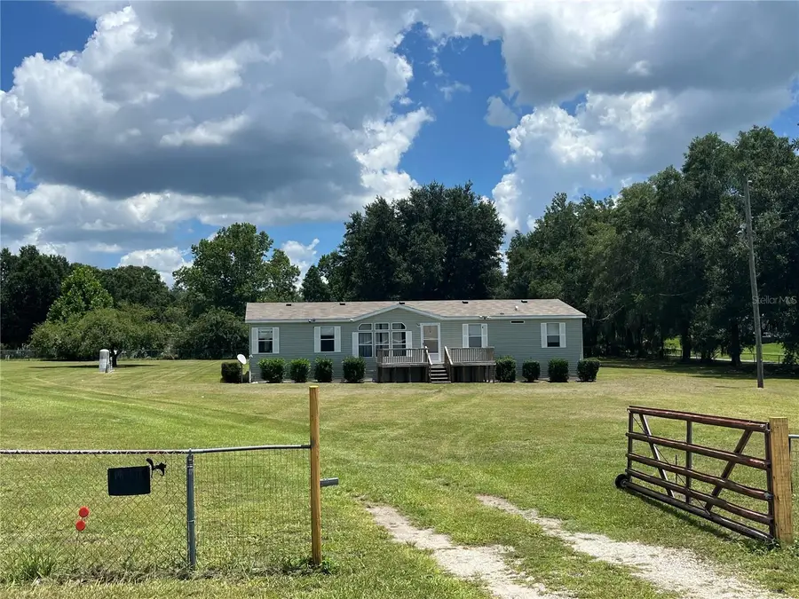 11949 SE Highway 464, Ocklawaha, FL 32179 - #3