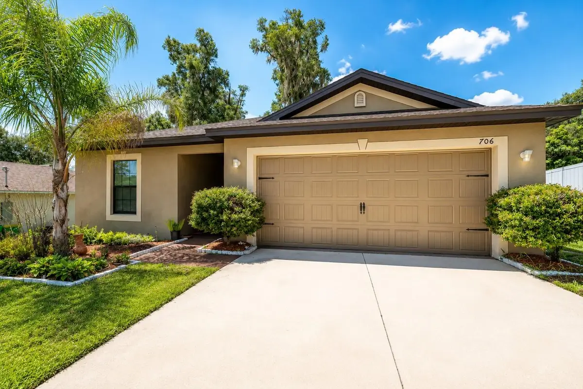 706 W Chelsea Street, Deland, FL 32720 - #1