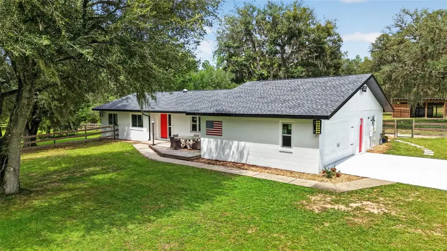 11281 N Circle M Avenue, Dunnellon, FL 34433 - #3