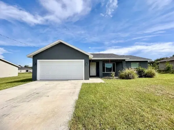 48 Maple Drive, OCKLAWAHA, FL 32179