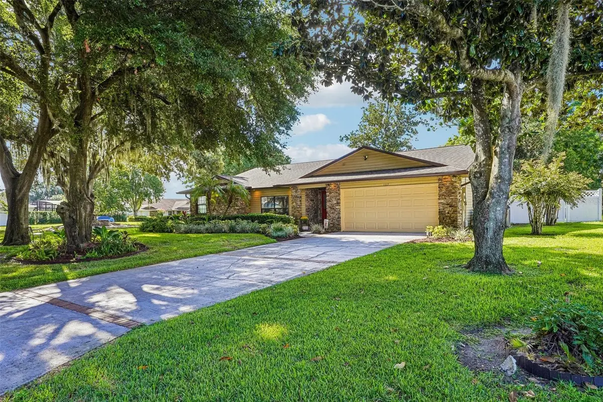 107 Shorewood Court, Tavares, FL 32778 - #1