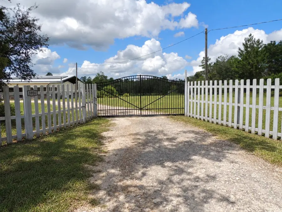5950 NE 107th Court, Bronson, FL 32621 - #2