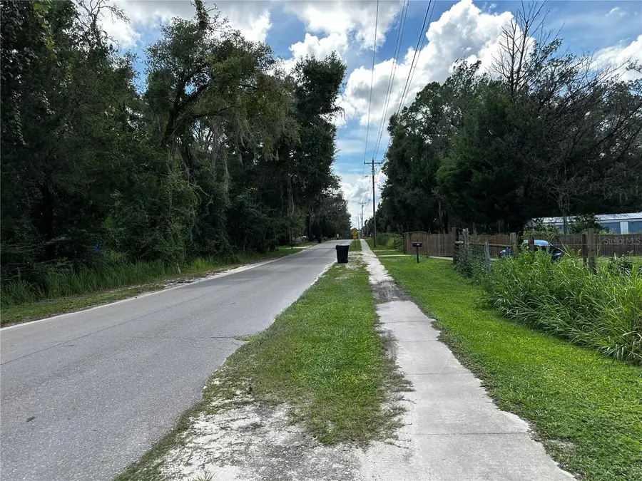 418 N Pine Street, Bronson, FL 32621 - #3