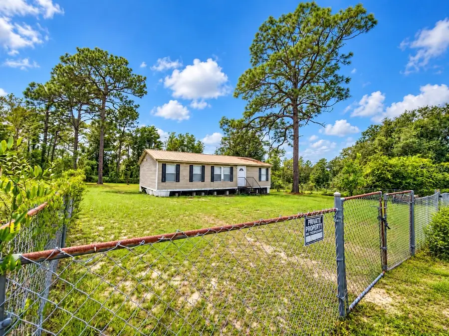 119 Caracas Street, Interlachen, FL 32148 - #2