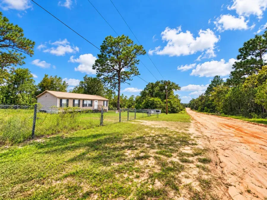 119 Caracas Street, Interlachen, FL 32148 - #3