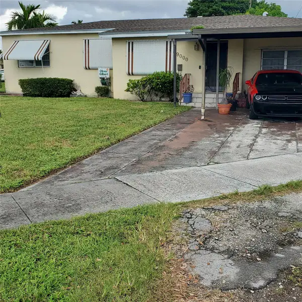 9000 NW 12th Court, MIAMI, FL 33147