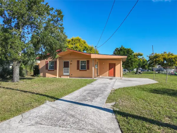 1061 Hiawatha Avenue, LAKE WALES, FL 33853
