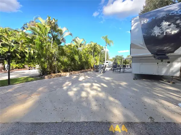 444 Waterway Drive, LAKE WALES, FL 33898