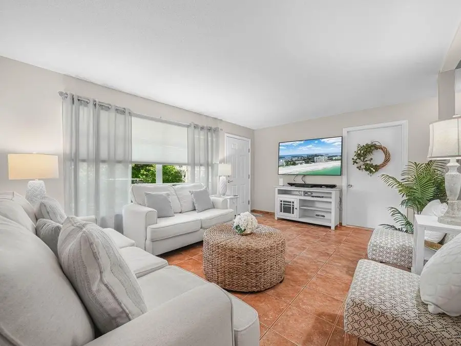 549 Sutton Place #t 19, Longboat Key, FL 34228 - Image #2