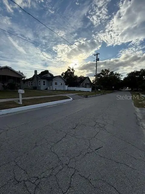 414 Avenue C Ne, Winter Haven, FL 33881 - Image #2