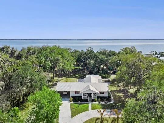 10744 W Beach Parkway, LAKE WALES, FL 33898