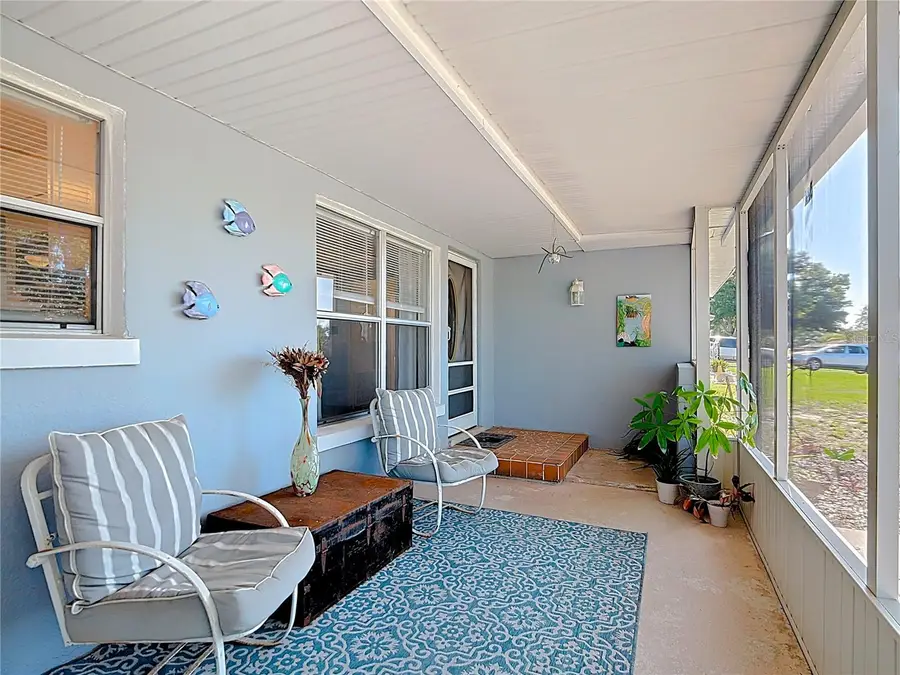 831 Hillside Ave, Lake Wales, FL 33853 - #2