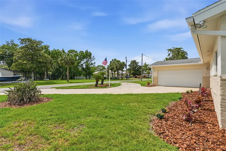 1401 SE Paradise Avenue, Crystal River, FL 34429 - #3