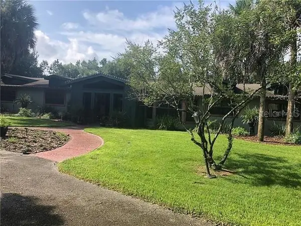 404 Ridgewood Avenue, DUNDEE, FL 33838