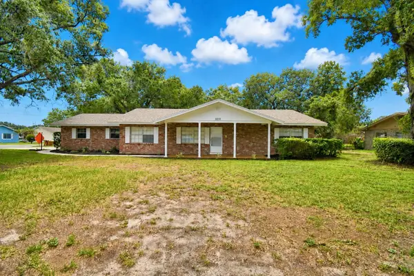 1212 Lynn Avenue, AUBURNDALE, FL 33823