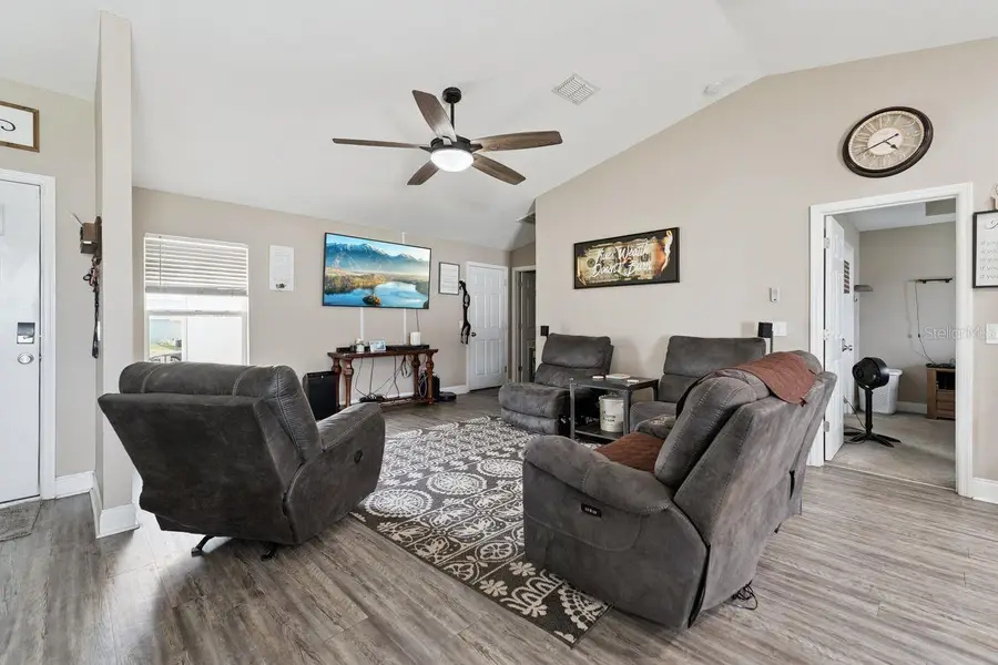 313 Summit Avenue, Lake Wales, FL 33853 - #3