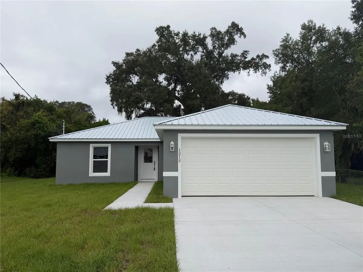 1313 Fairfax St Ne, Winter Haven, FL 33881 - #1