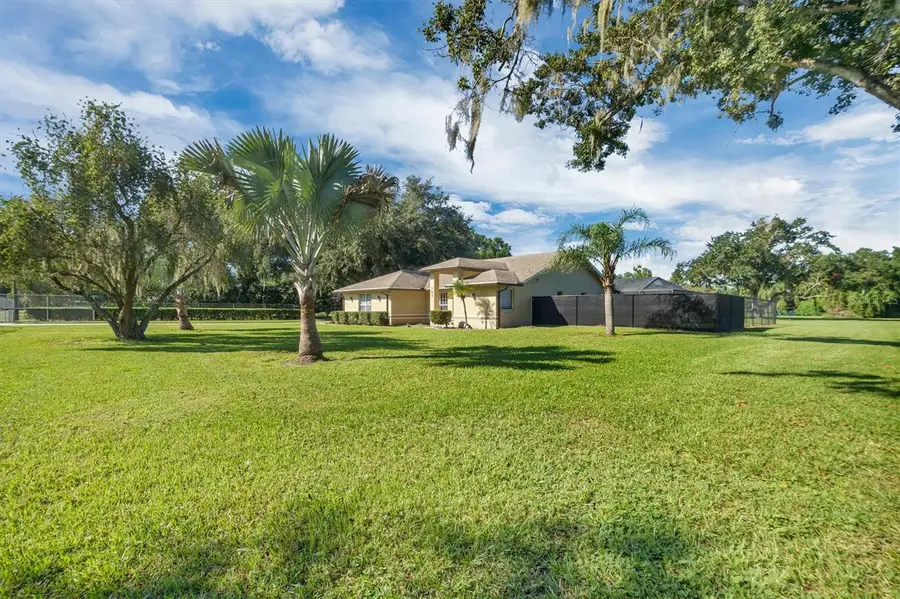 302 N Webb Road, Plant City, FL 33566 - #3