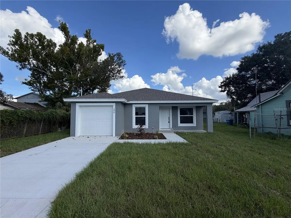 306 Sw 1st Ave, Mulberry, FL 33860 - #1