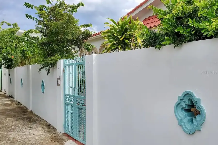 11 Santa Ana Street, San Juan, PR 00911 - Image #2