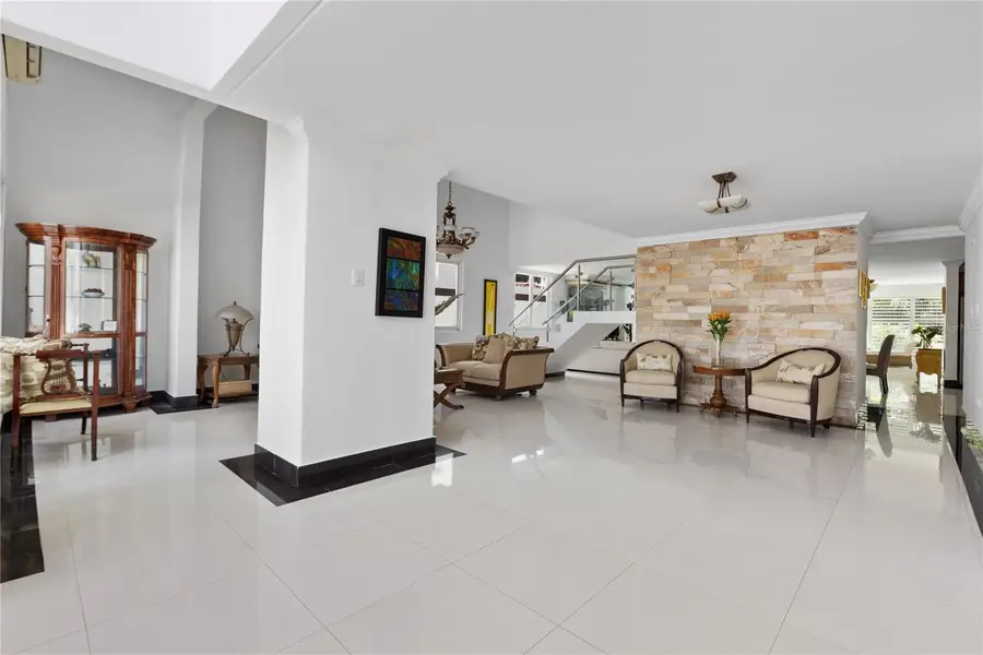 K5 Viajera, Guaynabo, PR 00969 - Image #3